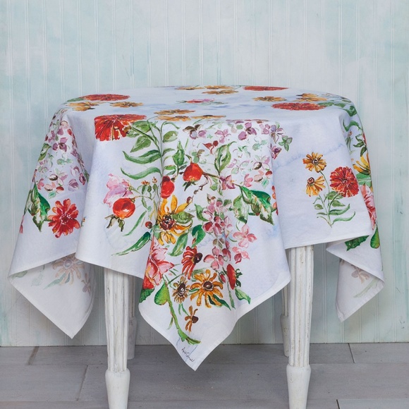 April Cornell Zinnia Bouquet Tablecloth 54x54 NWT - Picture 4 of 4
